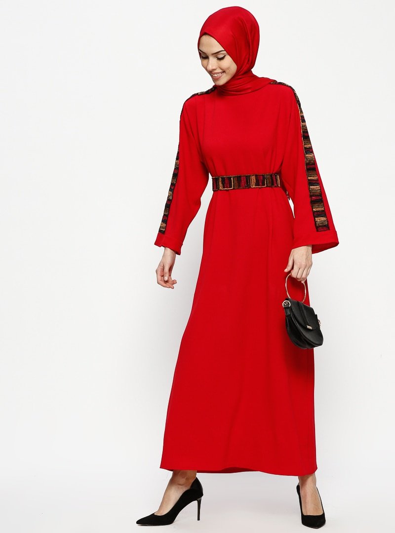 Tuncay Kırmızı Kuşaklı Elbise