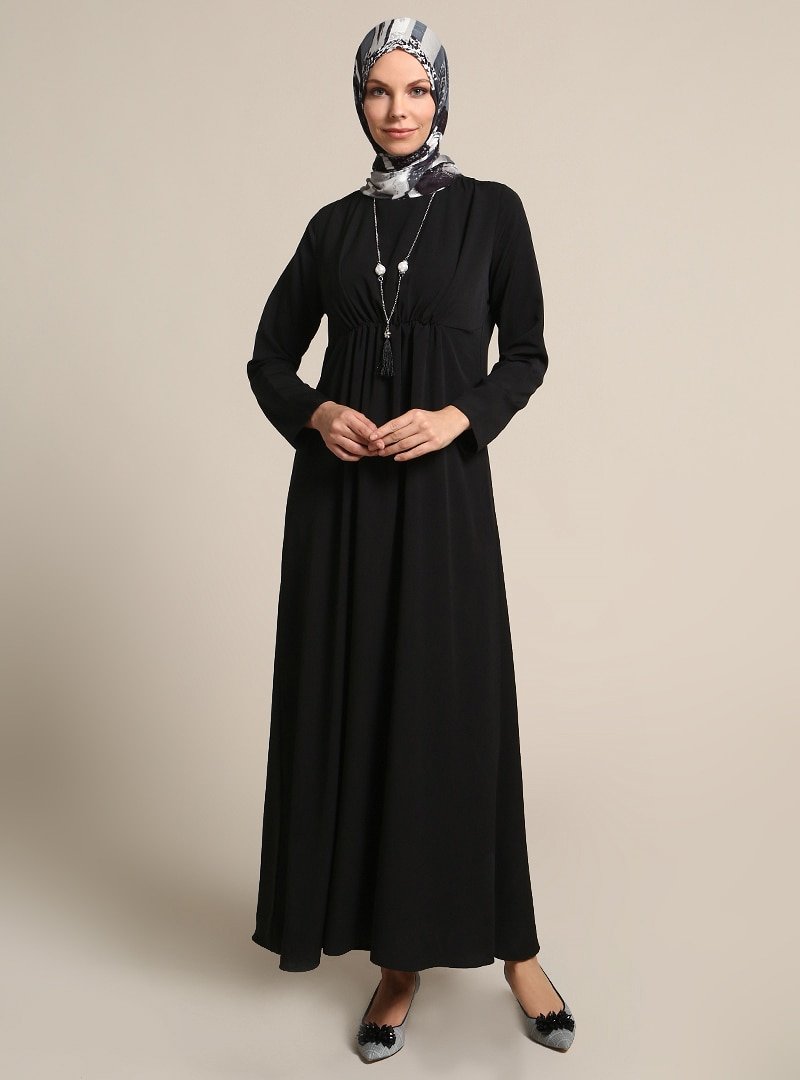 Refka Siyah Kolyeli Elbise