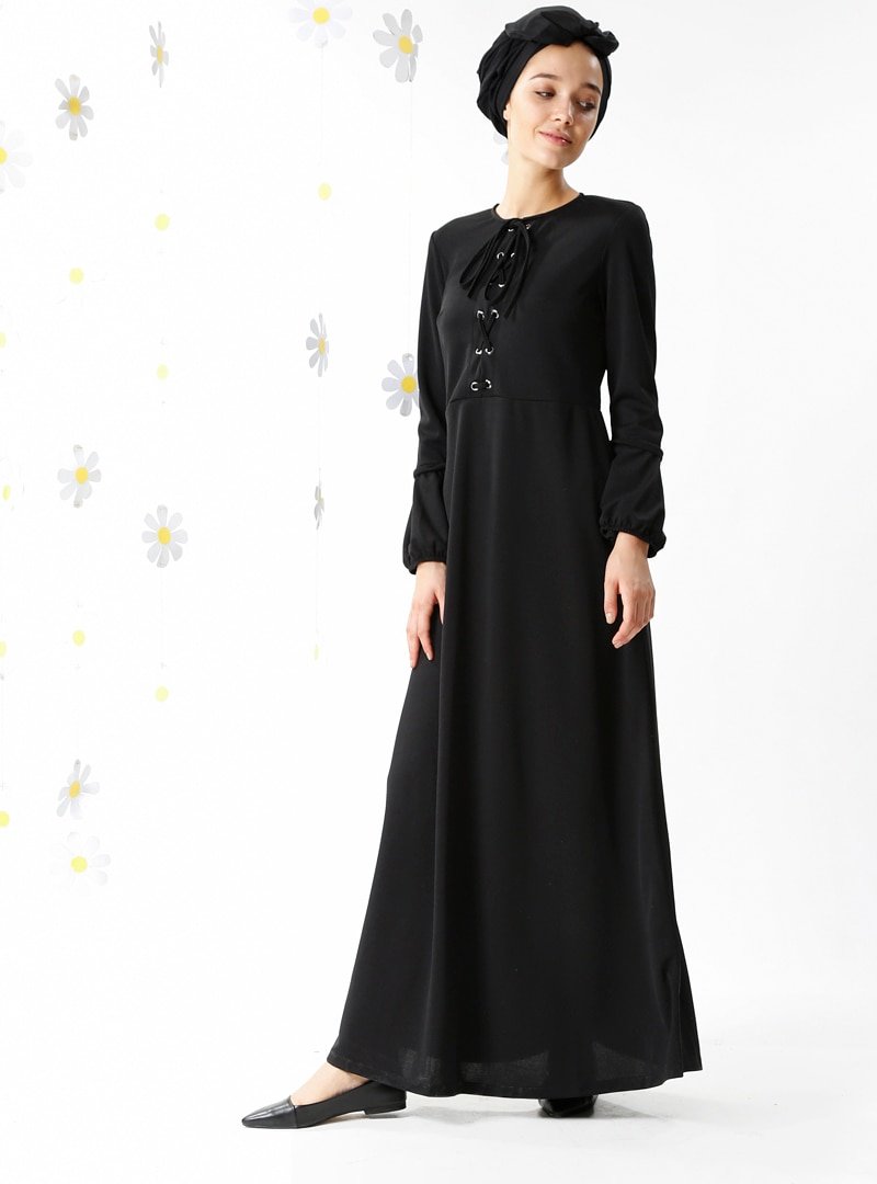 MisCats Siyah Yakası Bağcıklı Elbise