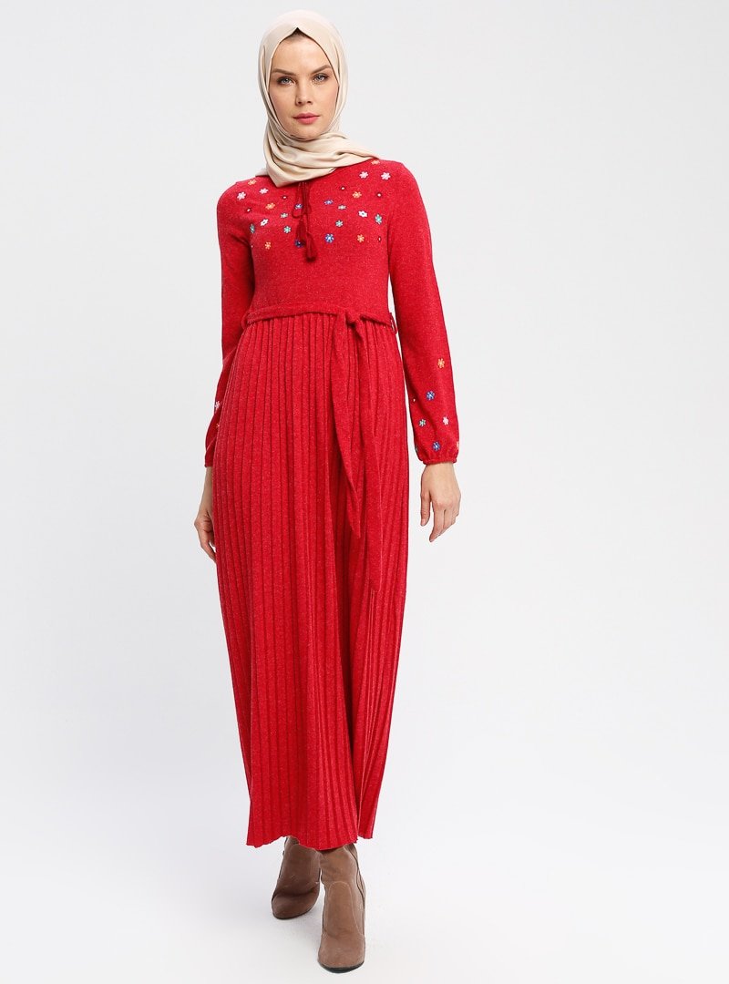 Tuncay Kırmızı Nakışlı Triko Elbise