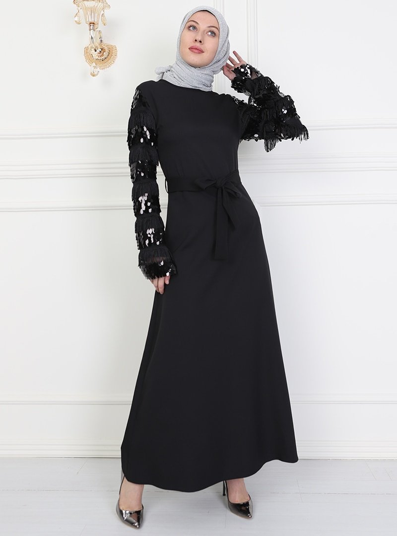BÜRÜN Siyah Kolu Pullu Elbise
