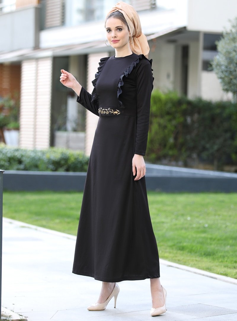 Selma Sarı Design Siyah Fırfırlı Nakış Detaylı Elbise