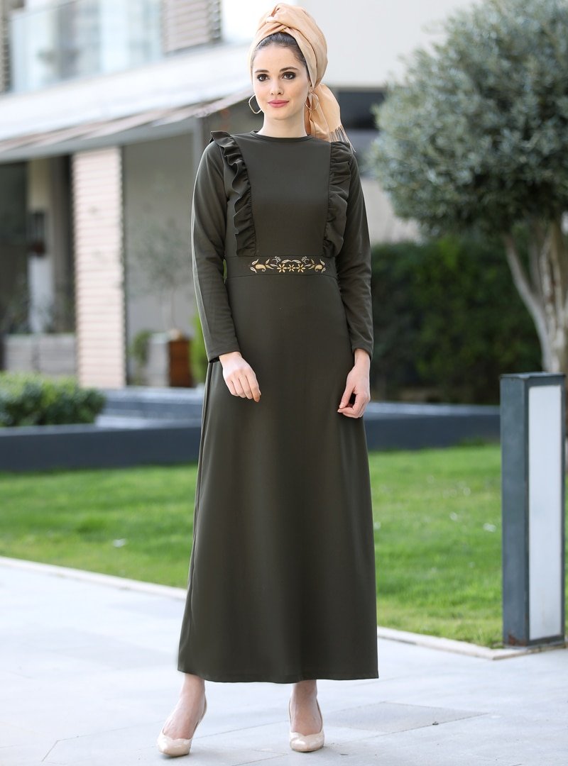 Selma Sarı Design Haki Fırfırlı Nakış Detaylı Elbise