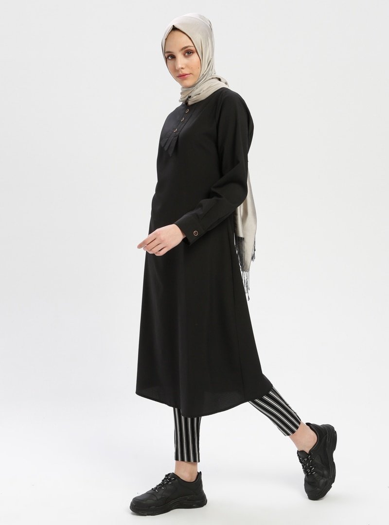 Moda Azramm Siyah Yaka Detaylı Tunik