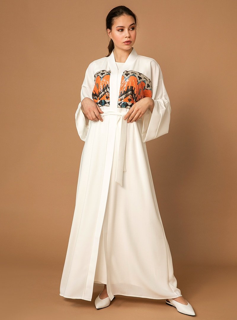 Nuum Design Beyaz Etnik Payet Detaylı Abaya Beyaz