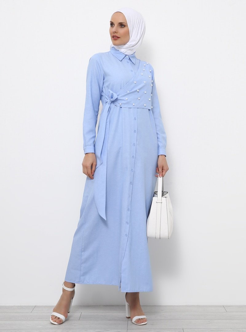 Refka Bebe Mavisi Boydan Düğmeli İnci Detaylı Elbise