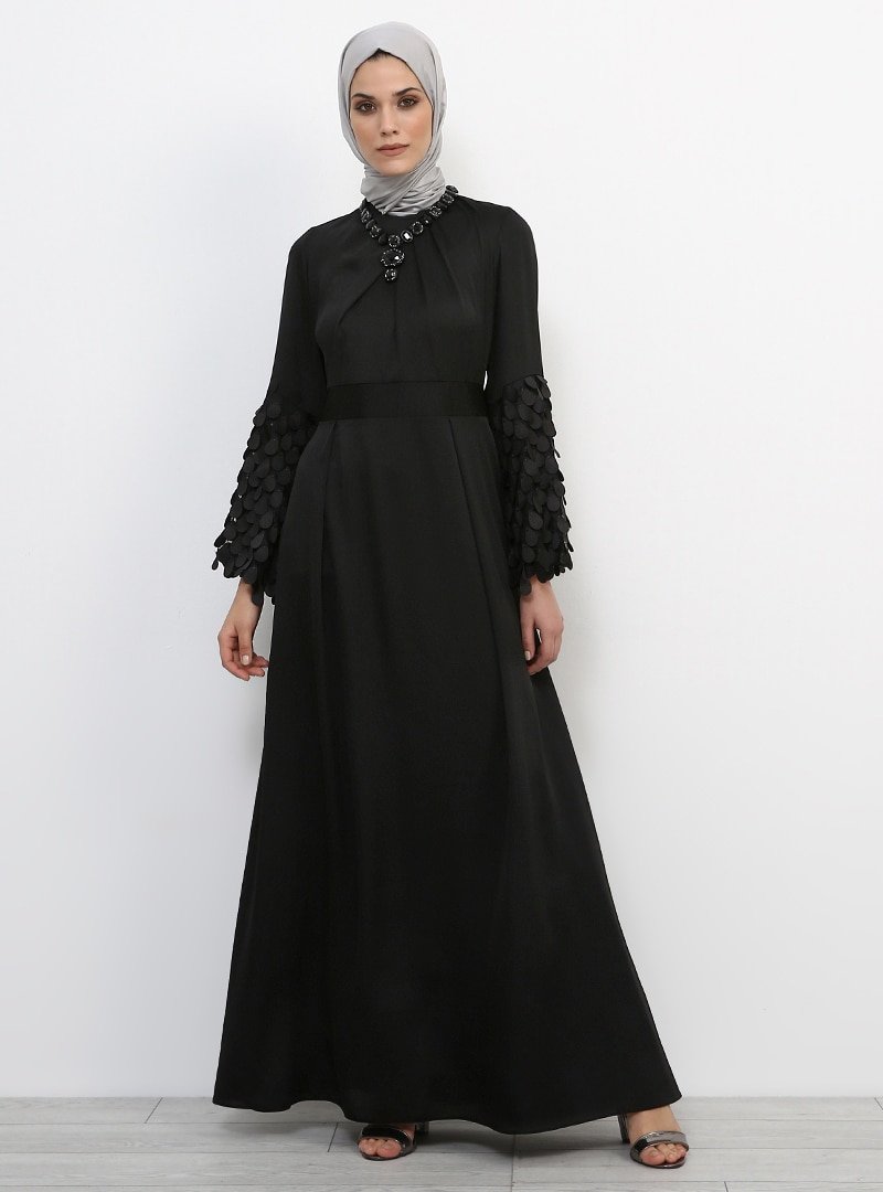 Refka Siyah Kol Detaylı Abiye Elbise