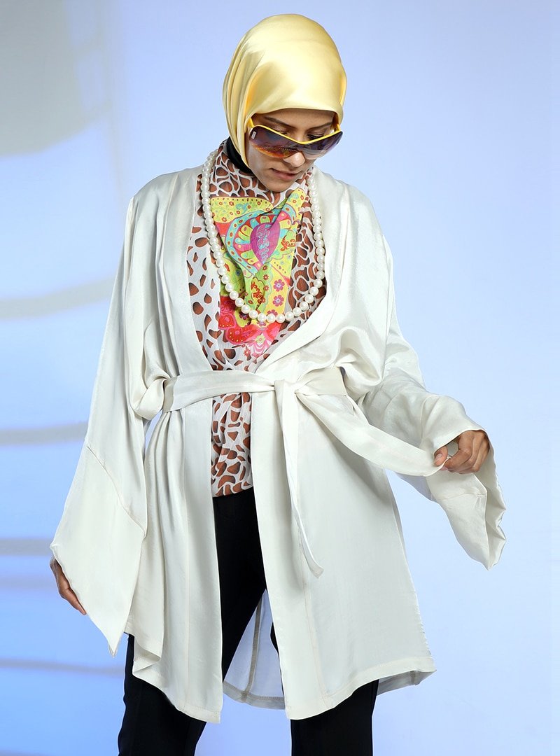Meryem Acar Krem Kuşaklı Kimono