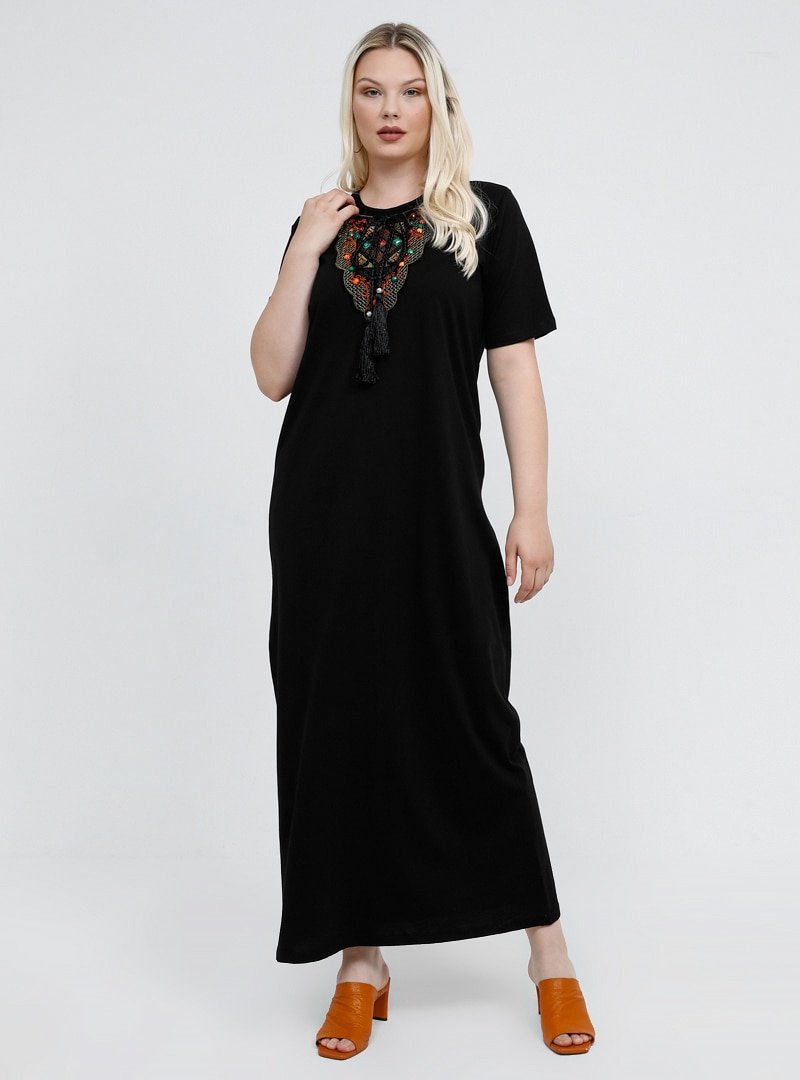 Alia Siyah Doğal Kumaşlı Taş&Nakış İşlemeli Elbise