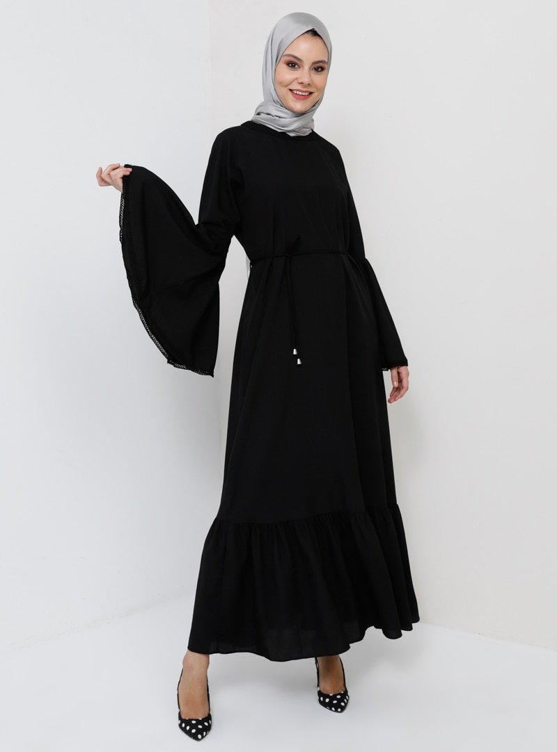 Tavin Siyah Kol Ucu Güpür Aplikeli Elbise