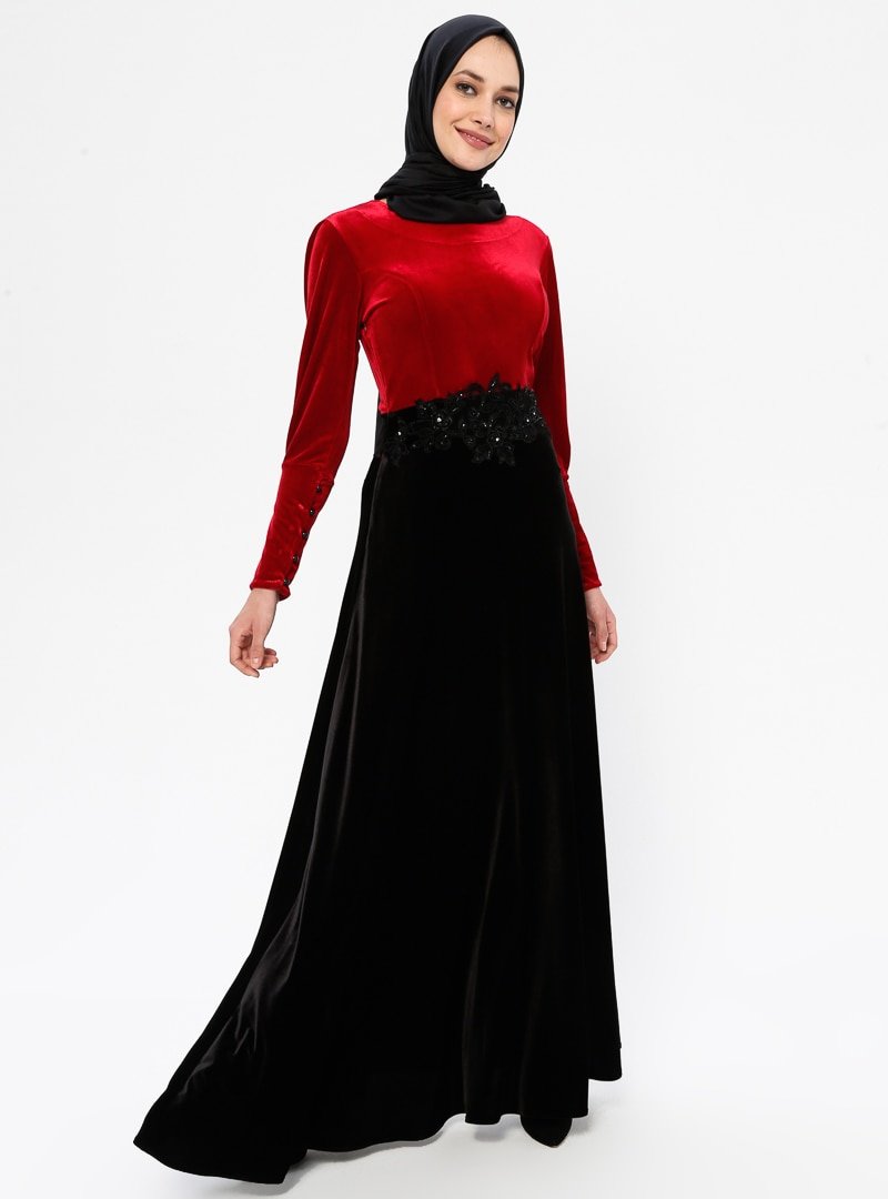 Sew&Design Kırmızı Siyah Güpür Detaylı Kadife Abiye Elbise