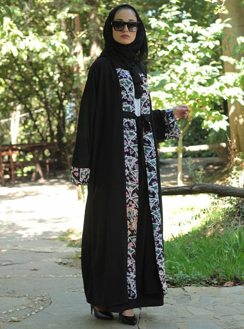 Fatma Aydın Siyah Abaya Ferace