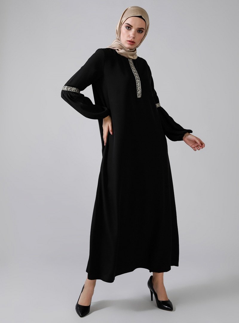 Refka Siyah Düğme Detaylı Elbise Ferace