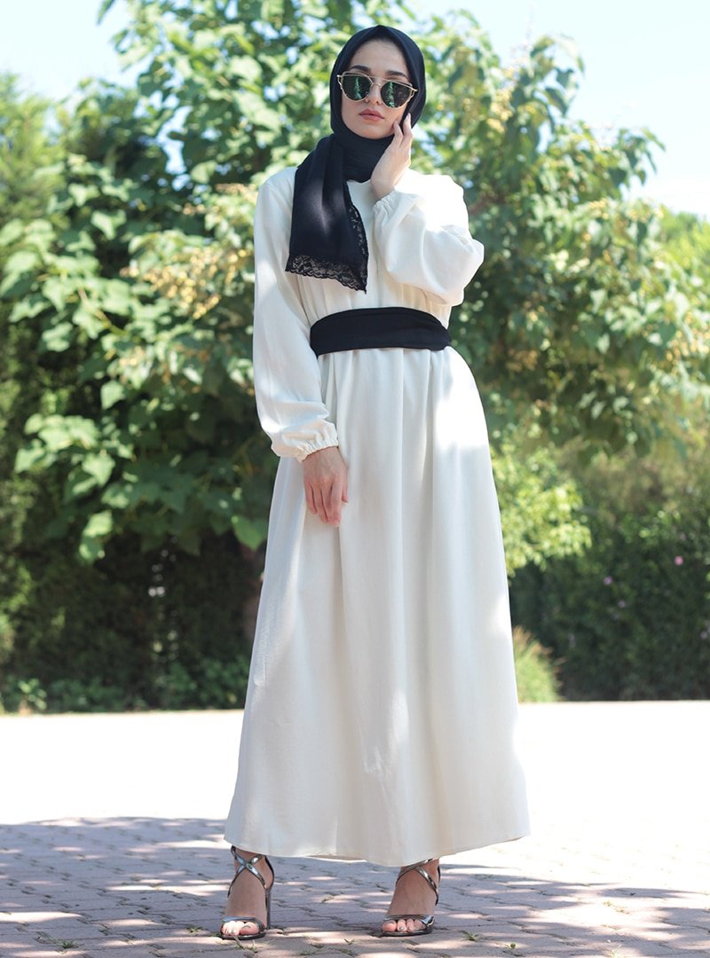 Fatma Aydın Beyaz Kuşak Detaylı Elbise