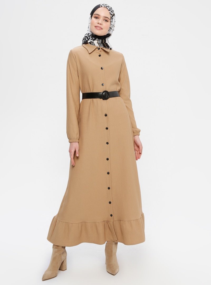 Panaline Bej Boydan Düğme Detaylı Kadife Elbise