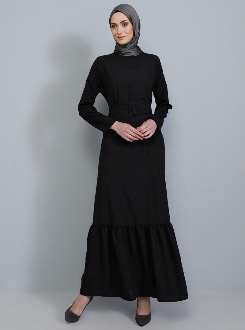 Tavin Siyah Kemer Detaylı Volanlı Elbise