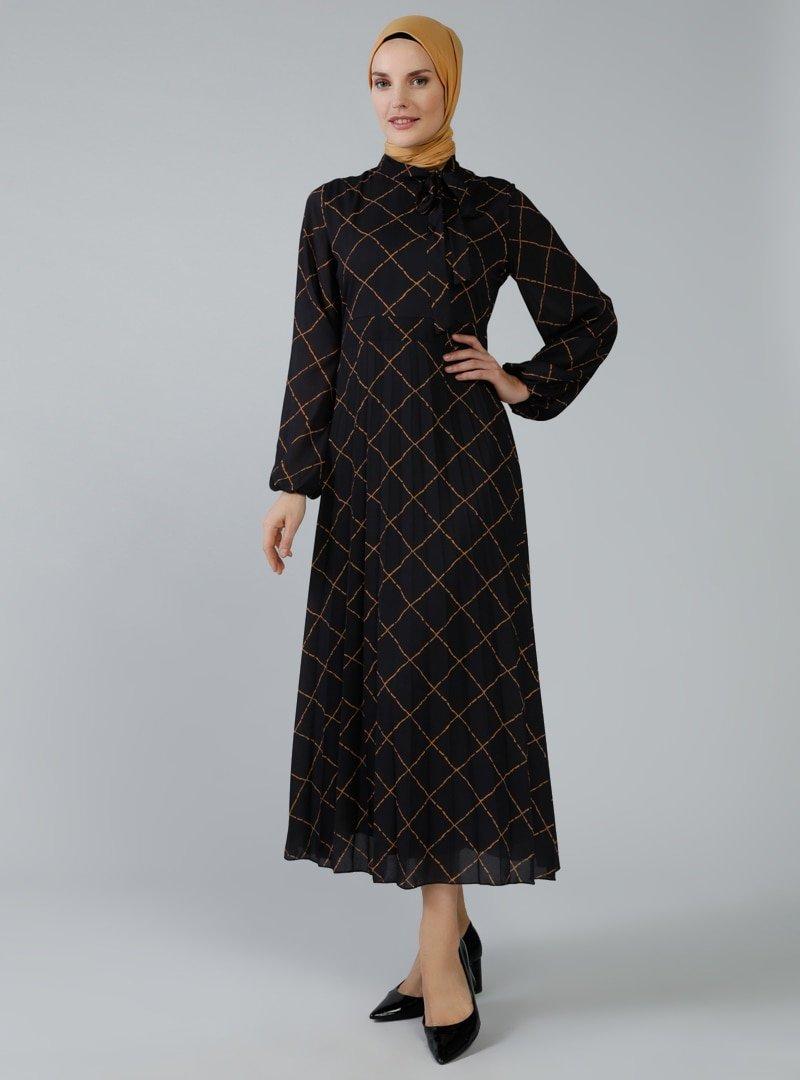 Refka Siyah Geometrik Desenli Elbise