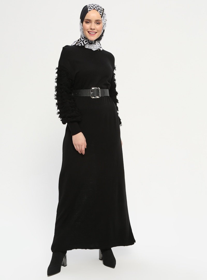 Veteks Line Siyah Kolları Püsküllü Triko Elbise