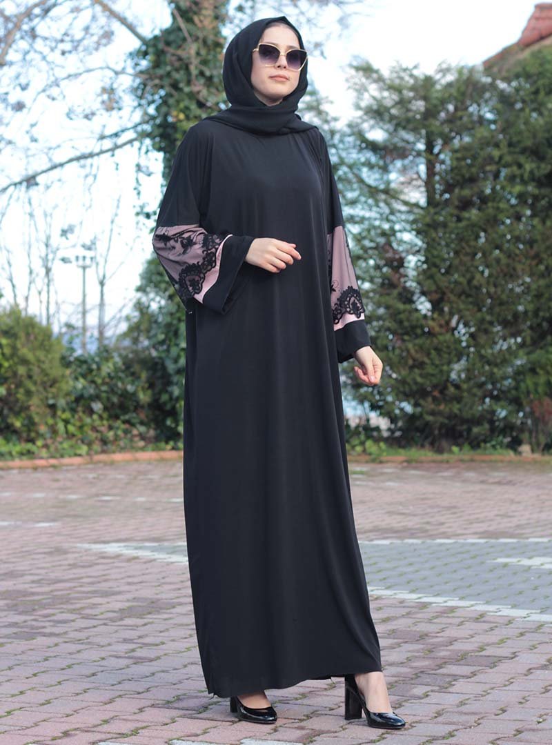 Melek Aydın Pembe Siyah Dantel Detaylı Ferace Elbise