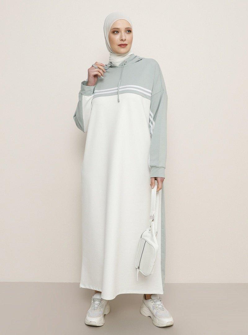 Alia Su Yeşili Ekru Kapüşon Detaylı Garnili Elbise