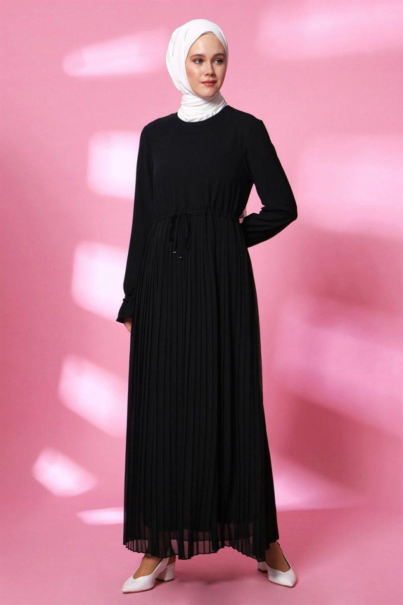 Armine Siyah Pilisoley Detaylı Elbise