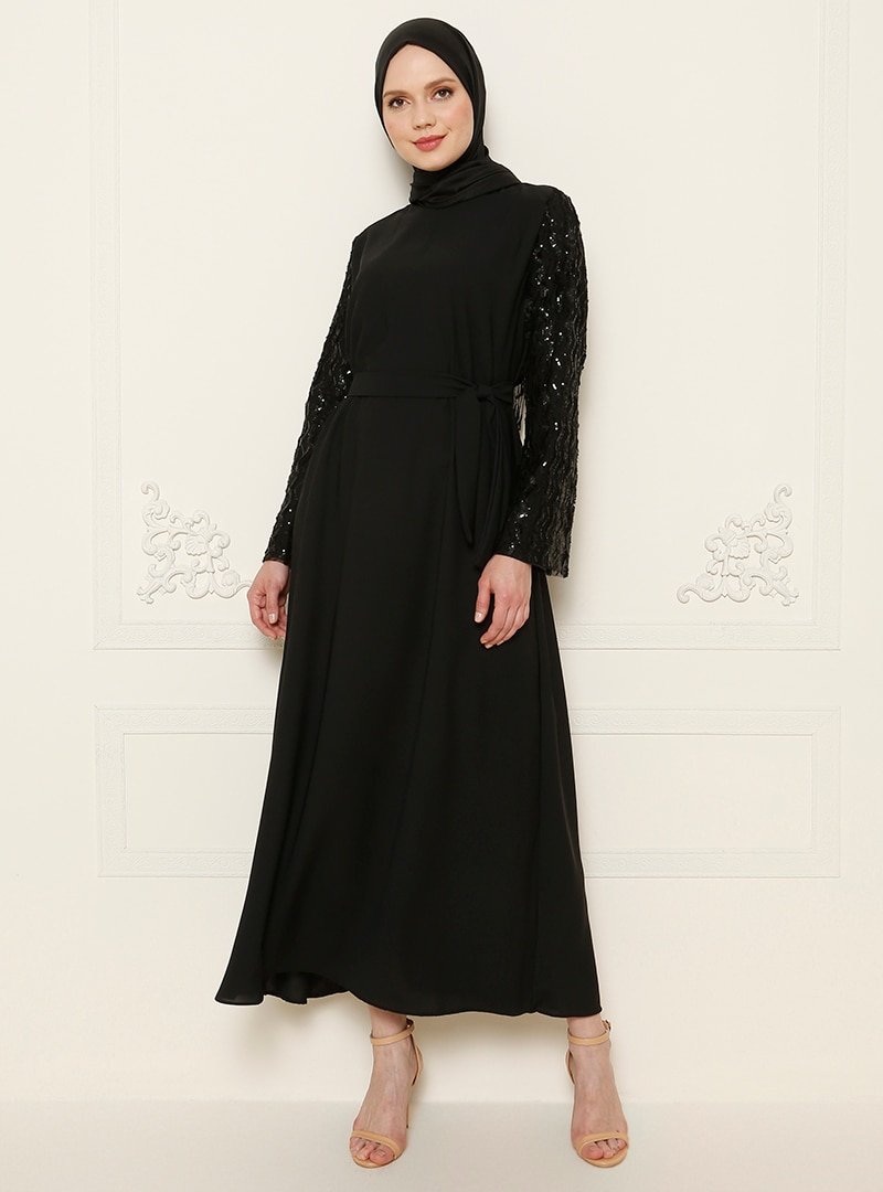 Filizzade Siyah Pul Detaylı Elbise