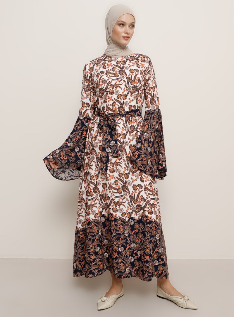 Refka Ekru Lacivert Doğal Kumaşlı İspanyol Kollu Çiçek Desenli Elbise