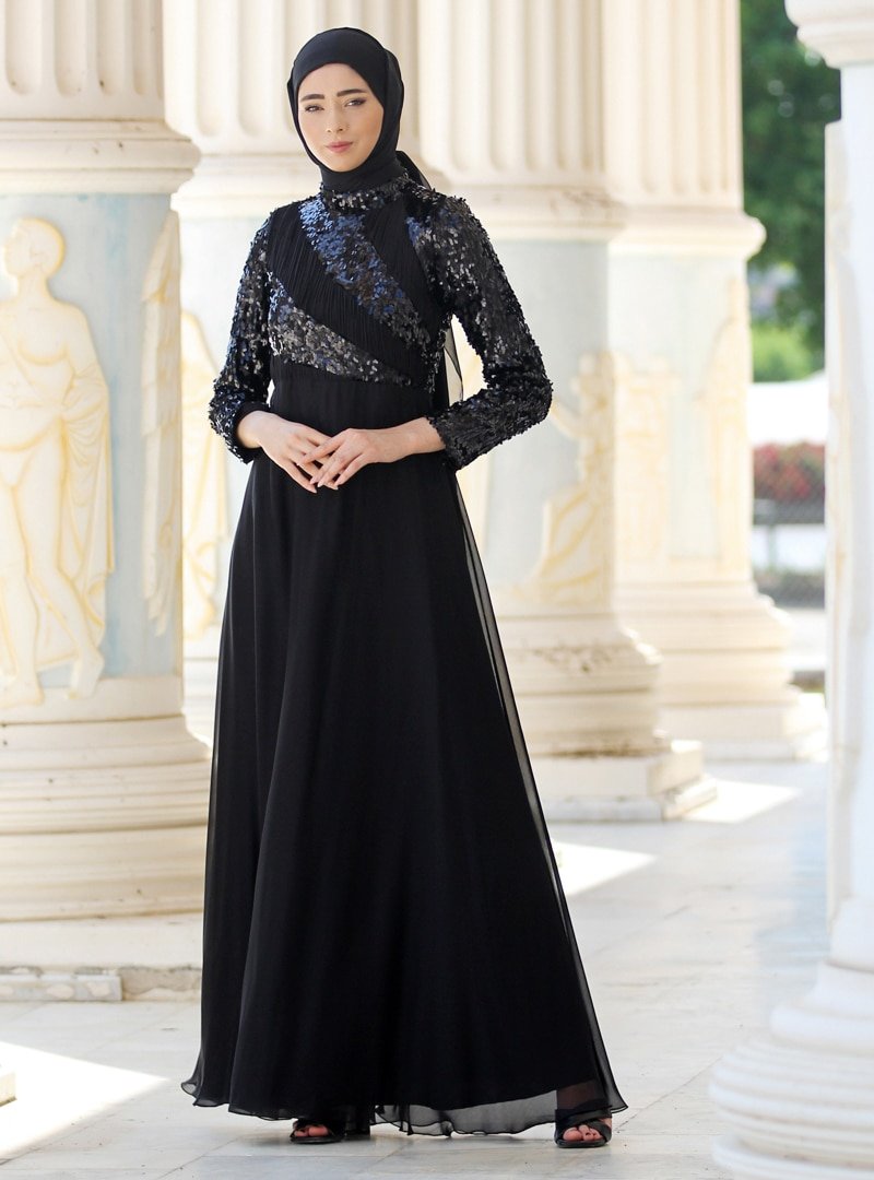 Nurbanu Kural Siyah Berre Abiye Elbise