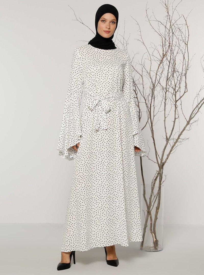 Refka Beyaz Doğal Kumaşlı İspanyol Kollu Desenli Elbise