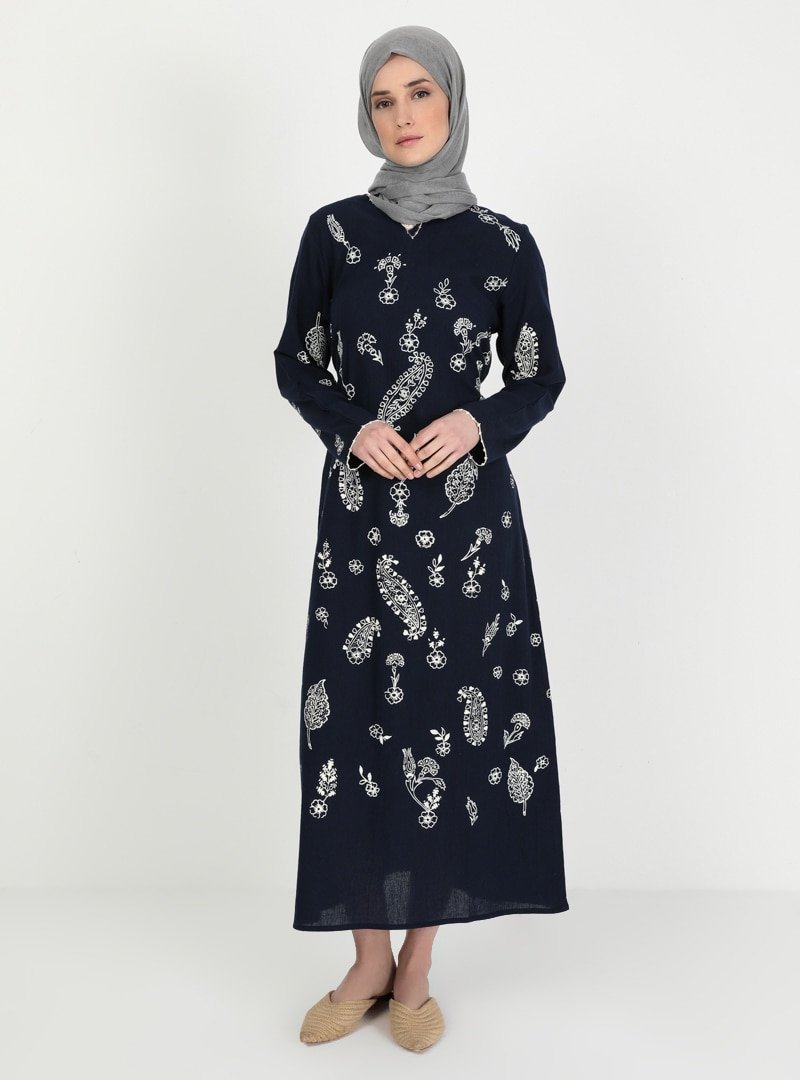 Çıkrıkçı Lacivert Şile Bezi Desenli Elbise