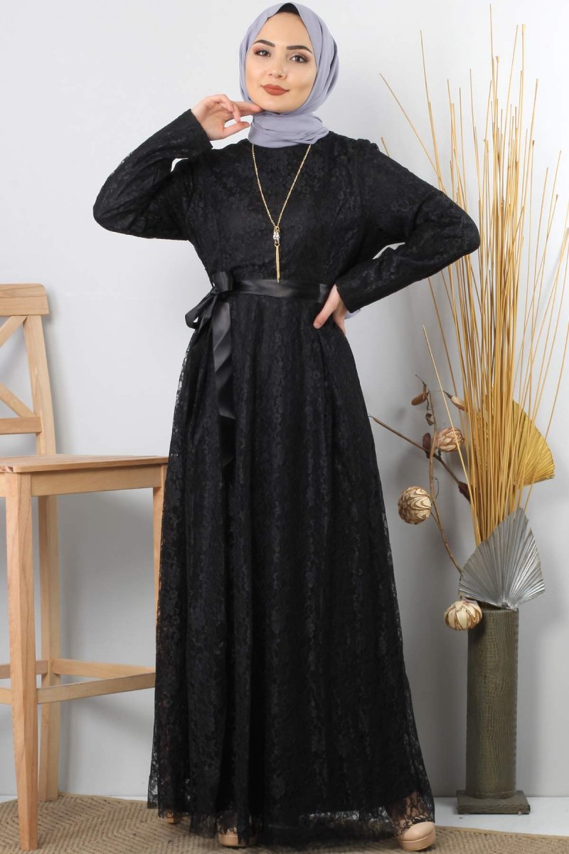 Tesettür Dünyası Siyah Kolyeli Dantelli Abiye Elbise