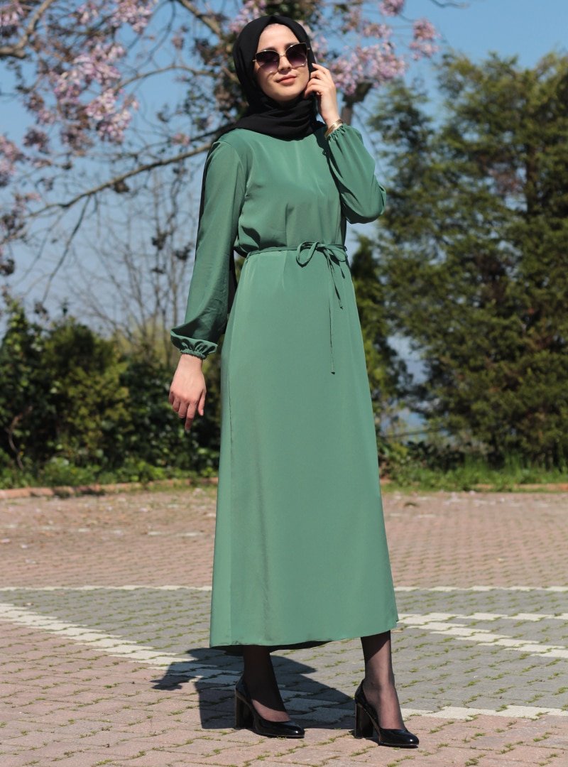 Melek Aydın Yeşil Kemerli Elbise