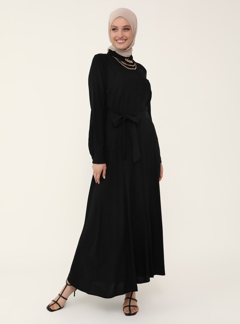 Refka Siyah Doğal Kumaşlı Eteğe Doğru Açılan Gömlek Elbise