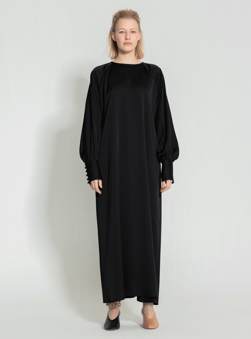 Nuum Design Siyah Manşet Kollu Saten Elbise