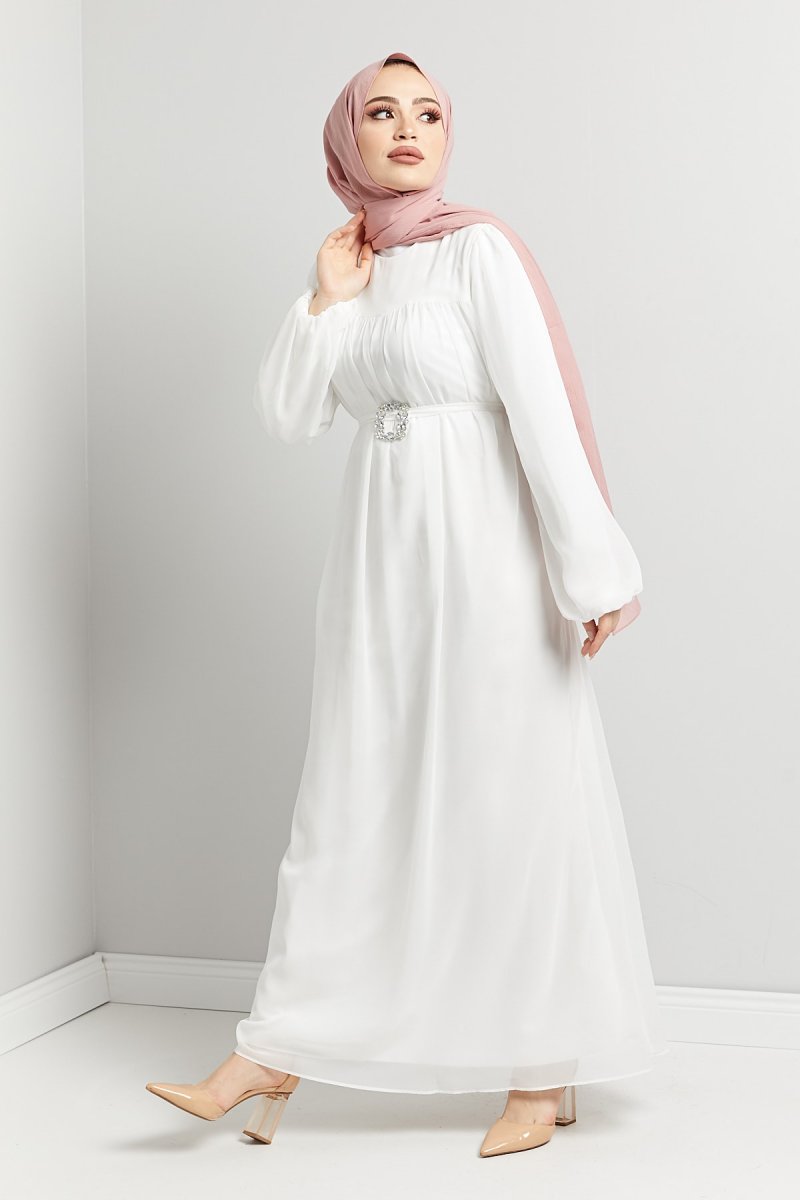 Tuba Mutioğlu Beyaz Komple Astarlı Robalı Şifon Elbise