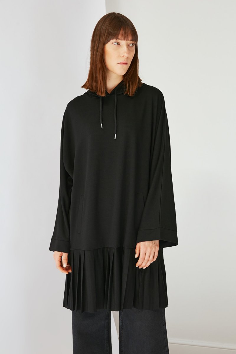 Trendyol Modest Siyah Kapüşonlu Oversize Örme Tunik