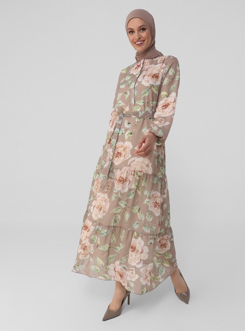 Refka Pembe Çiçekli Bej Yarım Patlı Şifon Elbise