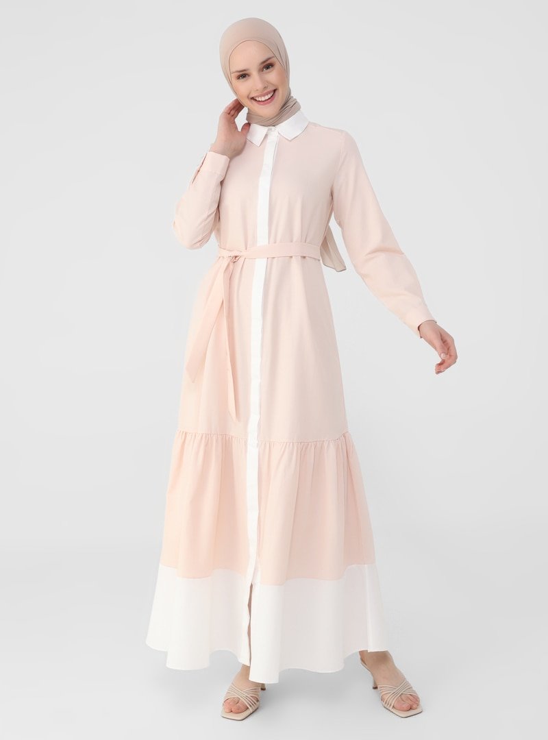 Refka Pudra Beyaz Kemerli Garnili Eteği Volanlı Elbise