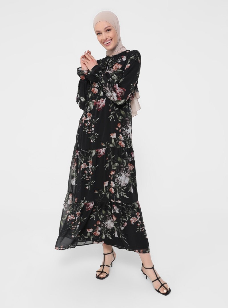 Refka Siyah Çiçekli Yakası Bağlamalı Şifon Rahat Kesim Elbise