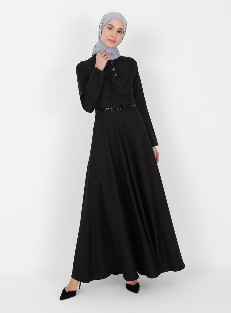 BÜRÜN Siyah Pul Detaylı Yakası Volanlı Elbise