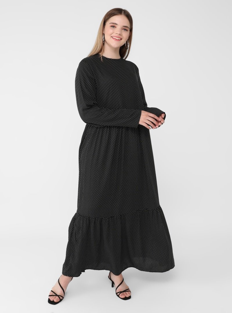 Alia Siyah Beyaz Büyük Beden Doğal Kumaşlı Puantiye Desenli Elbise