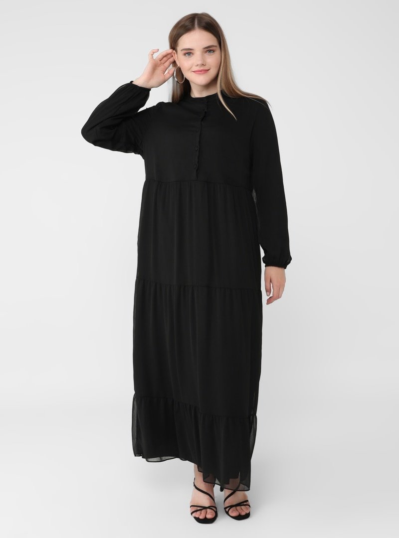 Alia Siyah Büyük Beden Hacimli Katlı Şifon Elbise