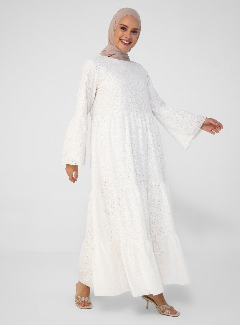 Refka Off White Nakış Detaylı Kat Kat Kesimli Pamuk Elbise