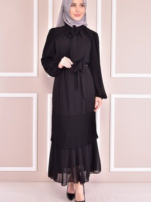 Moda Merve Siyah Yaka Bağcıklı Şifon Elbise