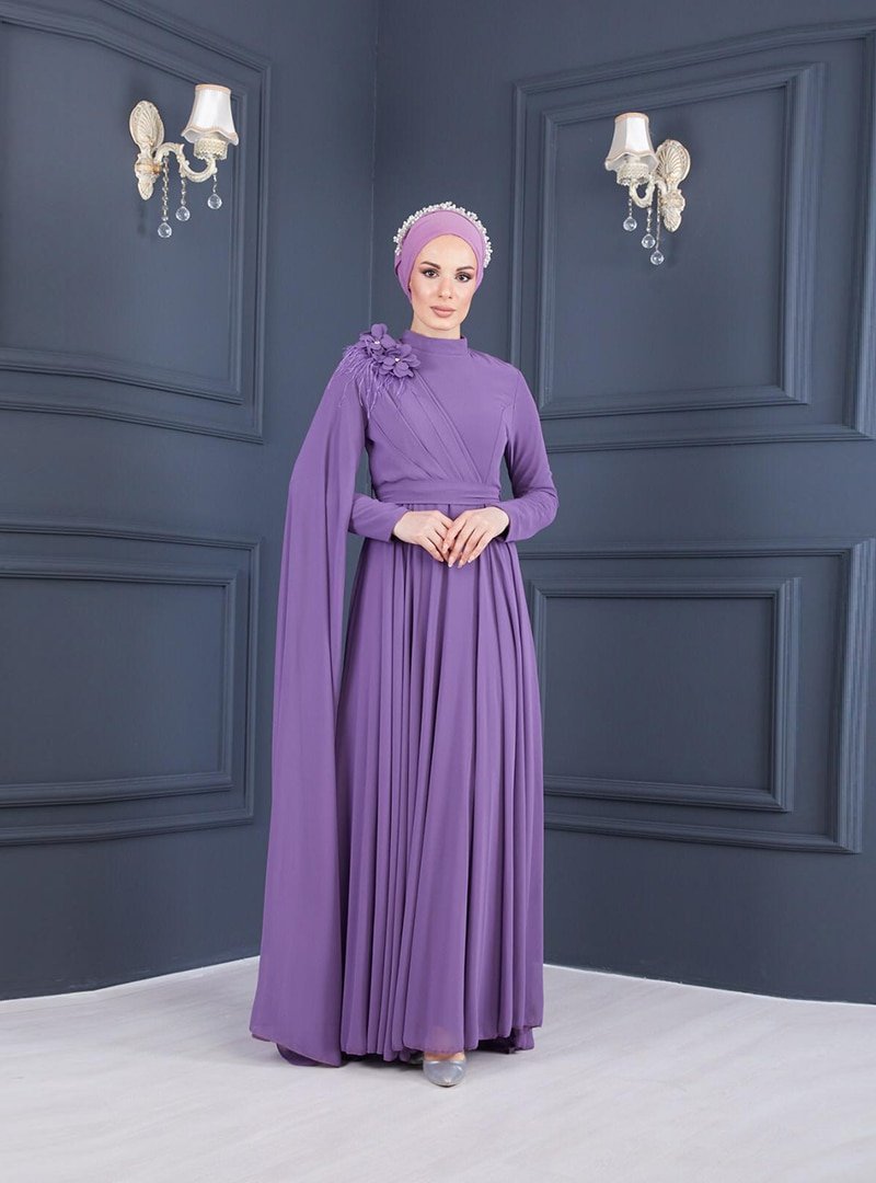 Sew&Design Lila Omuzu Çiçekli Pileli Şifon Abiye Elbise