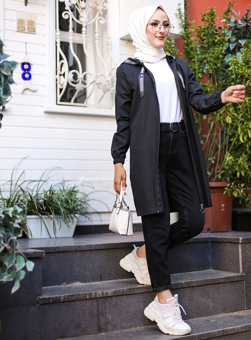 Tofisa Siyah Fermuarlı Sweatshirt