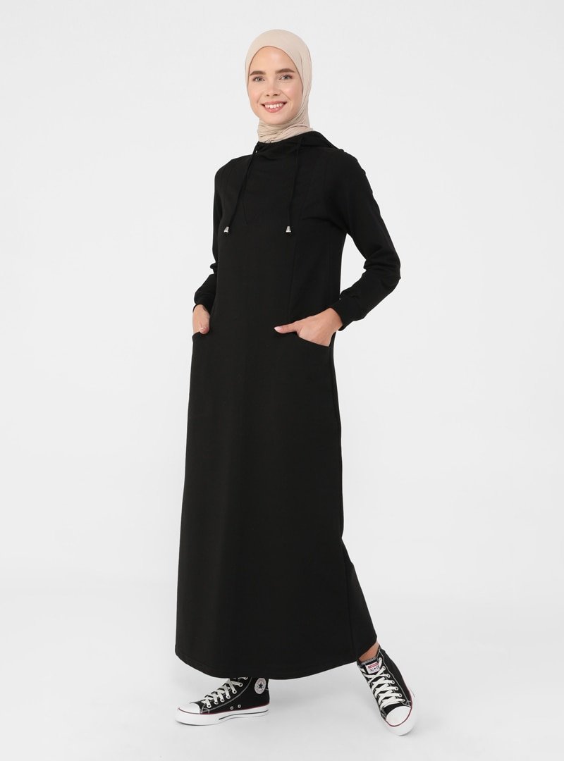 Refka Siyah Kapüşonlu Cep Detaylı Elbise