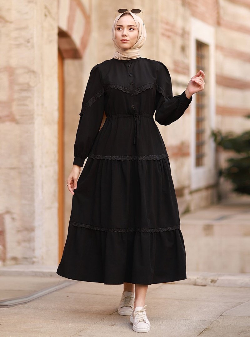 In Style Siyah Güpür Detay Balon Kol Elbise