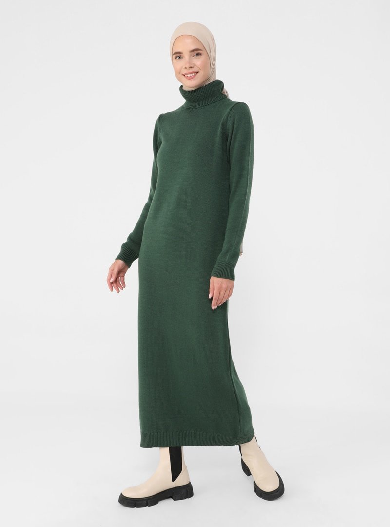 Refka Zümrüt Yeşili Boğazlı Yaka Triko Elbise