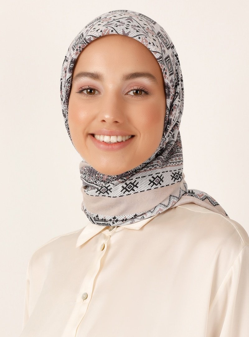 Miray Vizon Kırık Beyaz Otantik Desen Cashmere Kışlık Eşarp